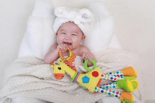 新疆宝宝为什么会吐奶