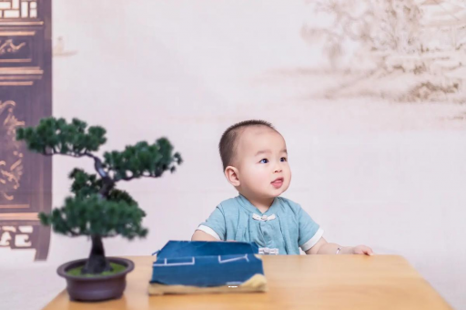 新疆宝宝6个月可以坐吗